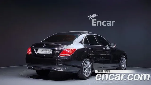Mercedes-Benz C-Class 2017 — фото 2