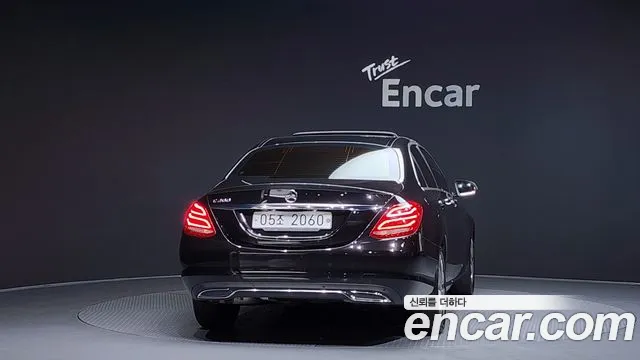 Mercedes-Benz C-Class 2017 — фото 4
