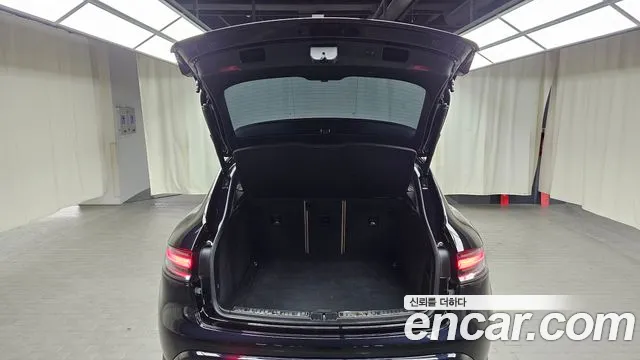 Porsche Macan 2022 — фото 20