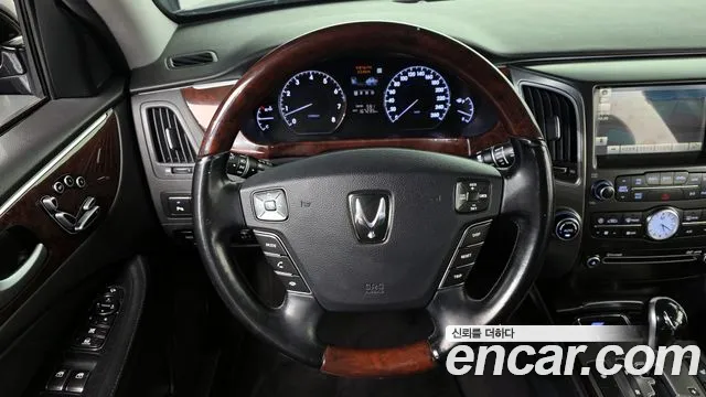 Hyundai Equus 2012 — фото 18