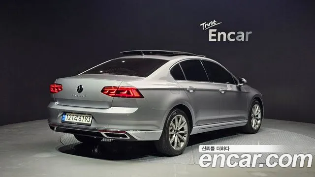Volkswagen Passat 2022 — фото 2
