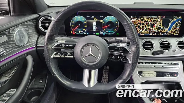 Mercedes-Benz E-Class 2021 — фото 13