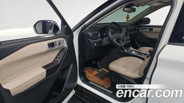 Ford Explorer 2020 — фото 10
