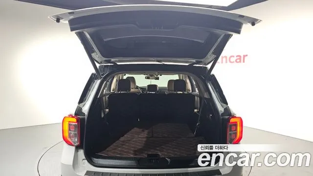 Ford Explorer 2020 — фото 20