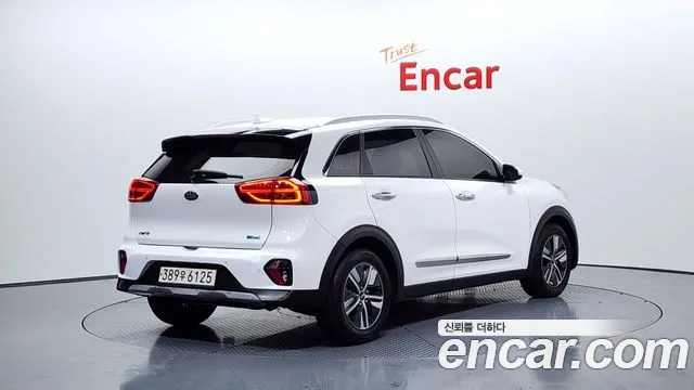 Kia Niro 2020 — фото 2