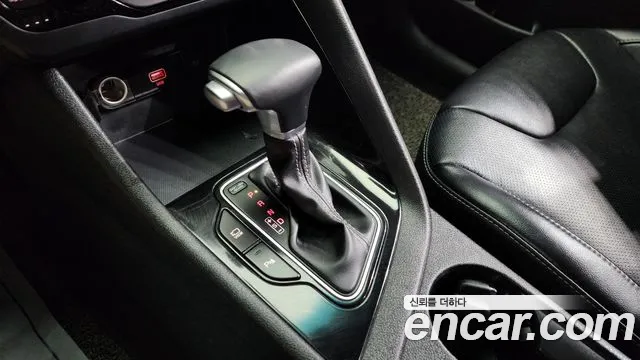 Kia Niro 2020 — фото 9