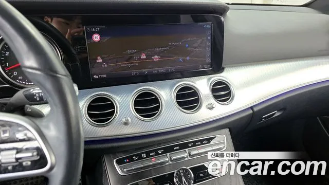 Mercedes-Benz E-Class 2020 — фото 14