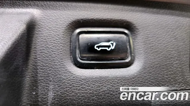 Hyundai Santafe 2022 — фото 19