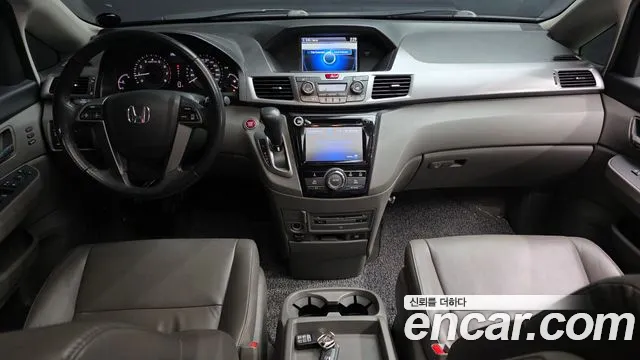 Honda Odyssey 2015 — фото 7