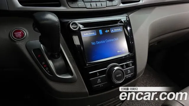 Honda Odyssey 2015 — фото 9