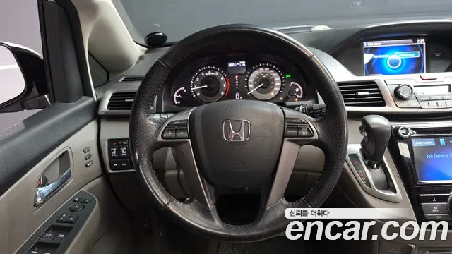 Honda Odyssey 2015 — фото 13