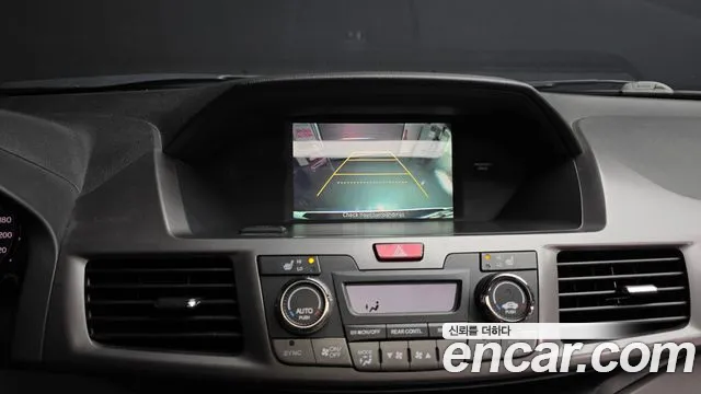 Honda Odyssey 2015 — фото 14