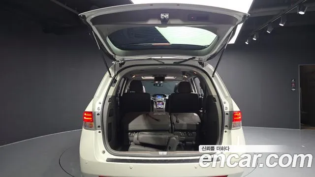 Honda Odyssey 2015 — фото 20