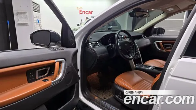 Land Rover Discovery Sport 2016 — фото 10