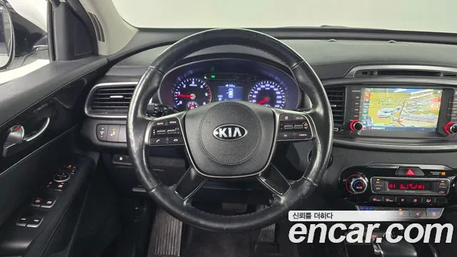Kia Sorento 2018 — фото 13