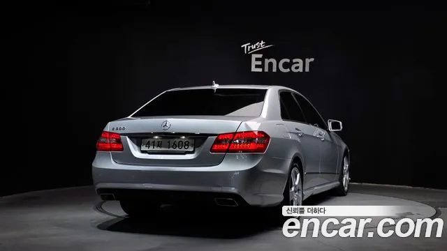 Mercedes-Benz E-Class 2013 — фото 2