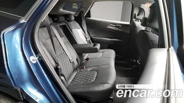 Kia Sportage 2022 — фото 12