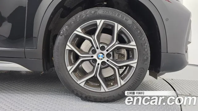BMW X1 2021 — фото 5