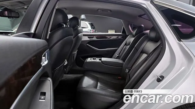 Hyundai Genesis 2014 — фото 12