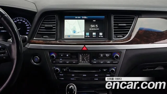 Hyundai Genesis 2014 — фото 17