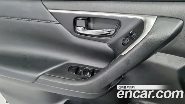 Nissan Altima 2017 — фото 15