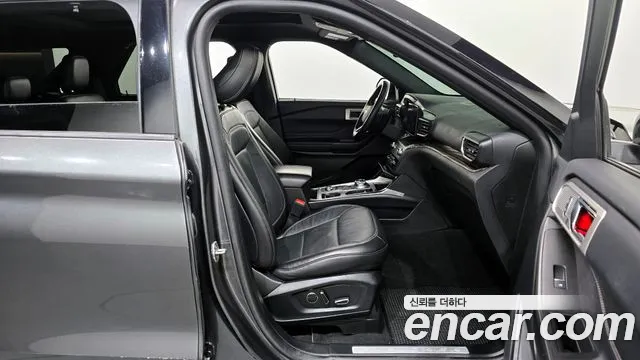 Ford Explorer 2020 — фото 11