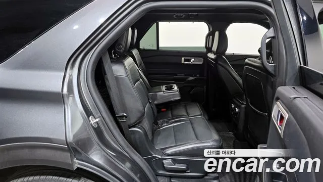 Ford Explorer 2020 — фото 12