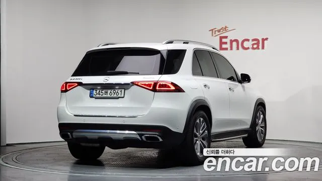 Mercedes-Benz GLE-Class 2022 — фото 2