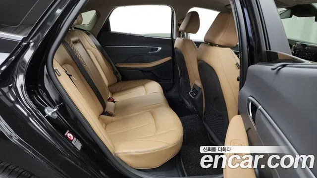 Hyundai Sonata 2022 — фото 12