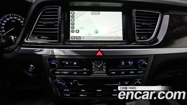 Hyundai Genesis 2015 — фото 17