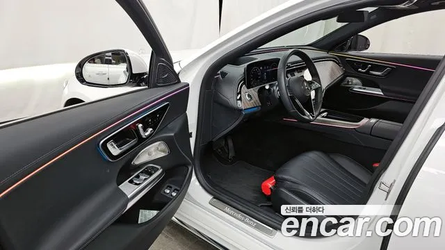 Mercedes-Benz E-Class 2025 — фото 10