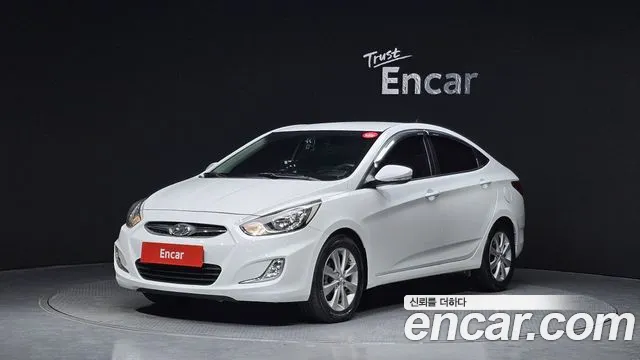 Hyundai Accent 2012 — фото 1
