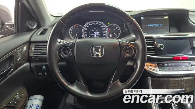 Honda Accord 2013 — фото 13