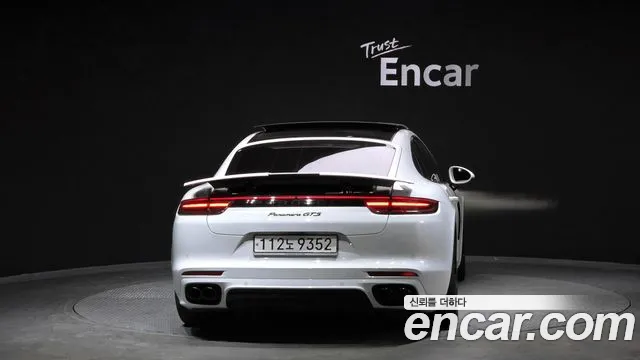 Porsche Panamera 2020 — фото 4