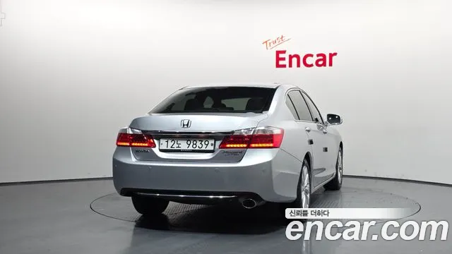 Honda Accord 2014 — фото 4