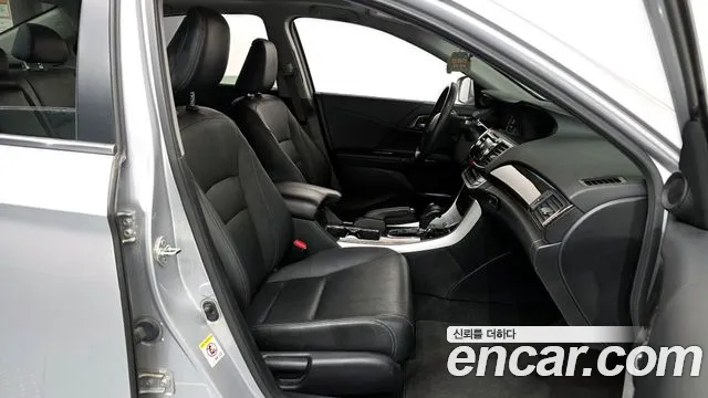 Honda Accord 2014 — фото 11