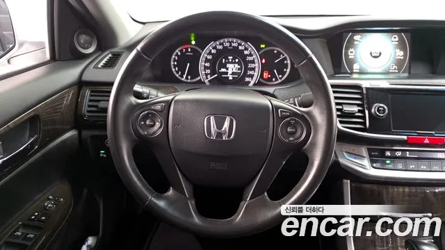 Honda Accord 2014 — фото 13