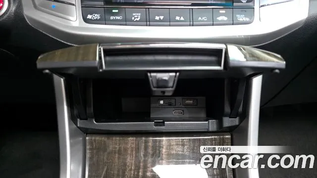 Honda Accord 2014 — фото 18
