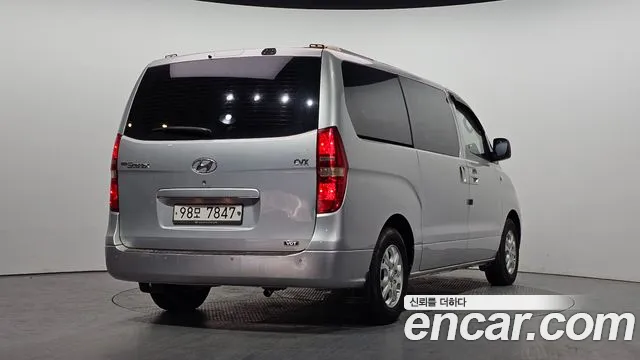 Hyundai Starex 2010 — фото 2