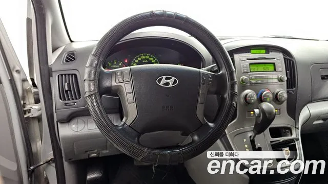 Hyundai Starex 2010 — фото 13