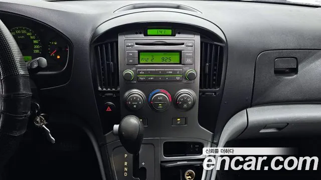Hyundai Starex 2010 — фото 14