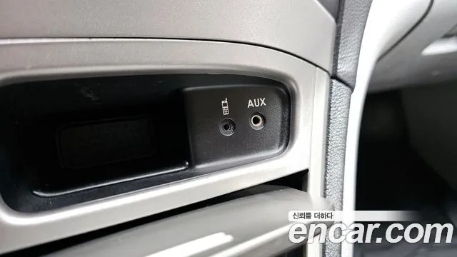 Hyundai Starex 2010 — фото 18