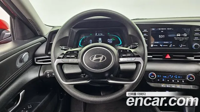 Hyundai AVANTE 2024 — фото 13