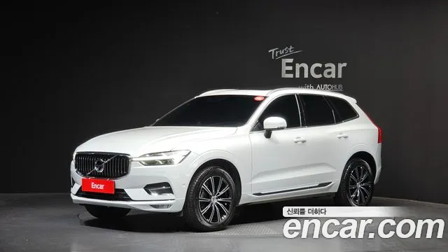 Volvo XC60 2021 — фото 1