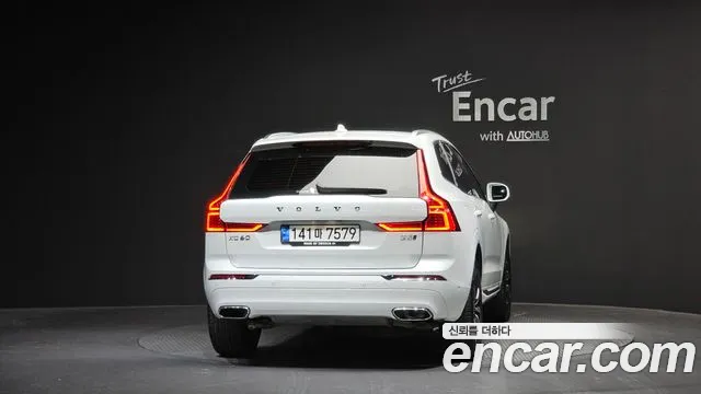 Volvo XC60 2021 — фото 4