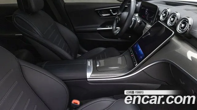 Mercedes-Benz C-Class 2023 — фото 9