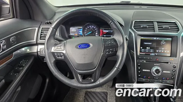 Ford Explorer 2016 — фото 13