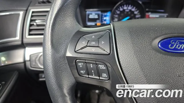 Ford Explorer 2016 — фото 19