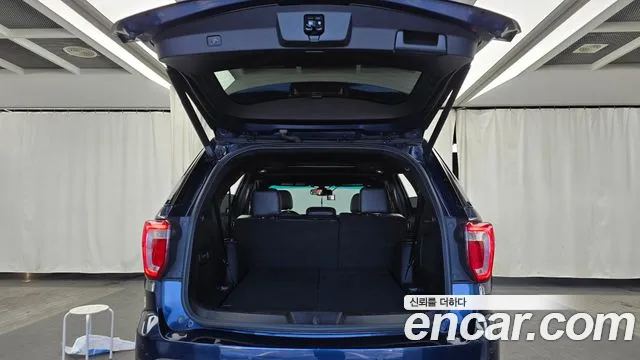 Ford Explorer 2016 — фото 20