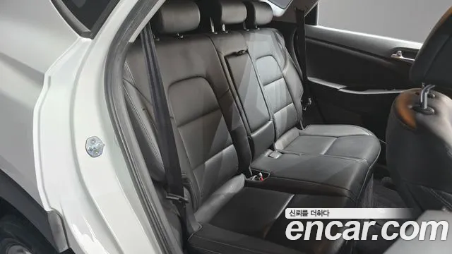 Hyundai Tucson 2017 — фото 12
